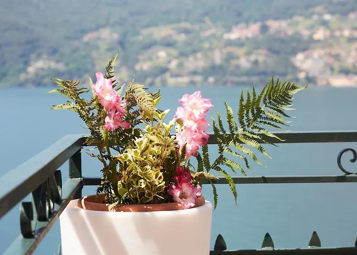 Casa Romantica -terrace 40sqm, Wonderful View Appartement Dervio